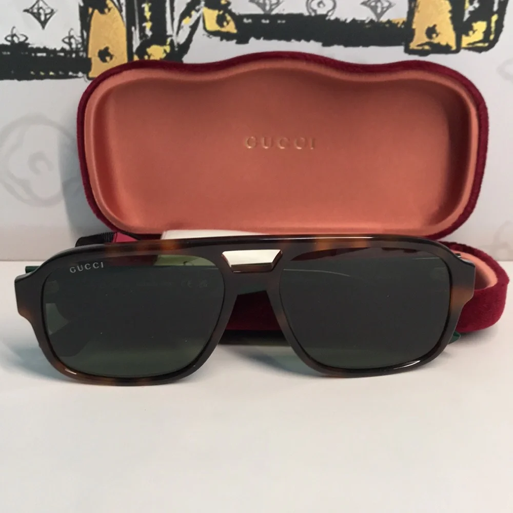 Gucci Tortoise Shell Sunglasses with Green Lenses GG0925s 002